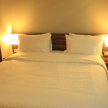 Veleza Hotel Bandung Extérieur photo